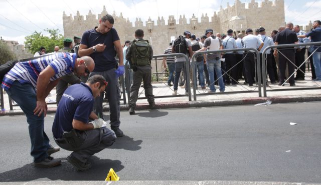 Megkéseltek egy izraeli rendőrt Jeruzsálemben