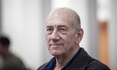  Ehud Olmert