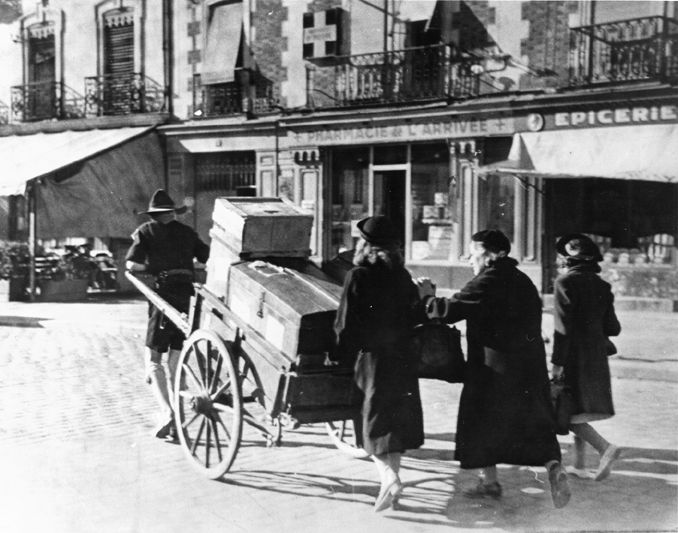  Zsidó menekültek Bordeaux utcáin 1940-ben