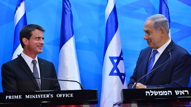  Binjámin Netánjáhu miniszterelnök és Manuel Valls francia miniszterelnök