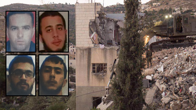 Micháel Mark rabbi meggyilkolásáért felelős terroristák. Háttérben a ház, amelyben a gyilkos rejtőzködött