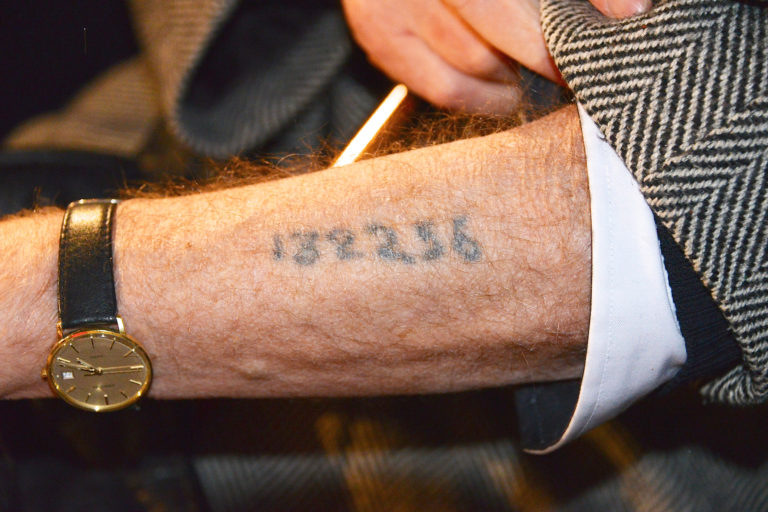Létezik-e kóser tetoválás? – Sminktetoválástól a Holokauszt emlékezetéig