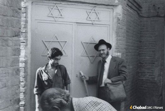 Hogyan menekítette ki a Chábád a zsidó gyereket Iránból?