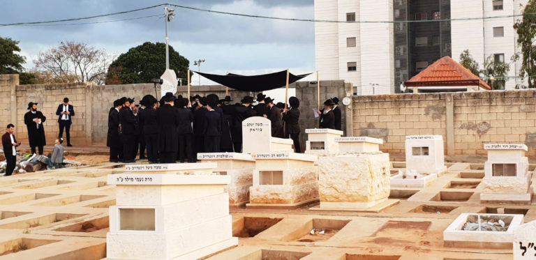 Esküvő a temetőben – Egy különös zsidó szokás járványűzésre