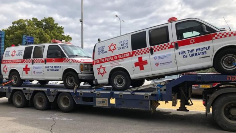 Izrael páncélozott mentőautókat küldött Ukrajnának