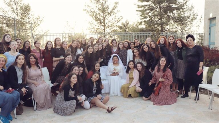Különleges latin-amerikai esküvőt szerveztek gimnazisták Izraelben