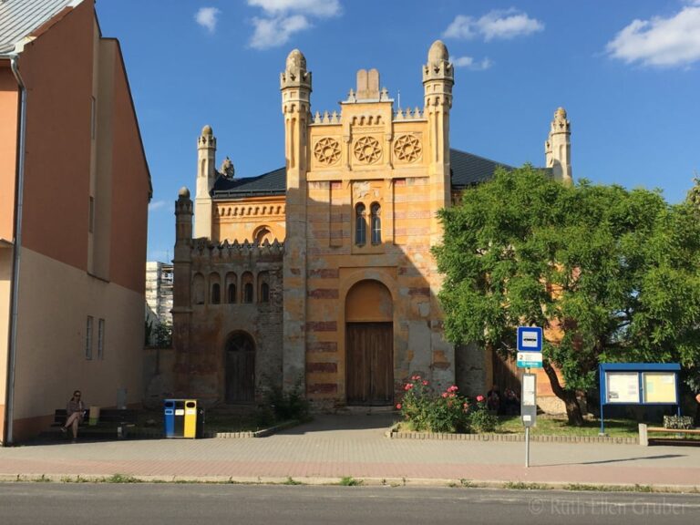 Új tetővel büszkélkedhet egy szlovákiai zsinagóga