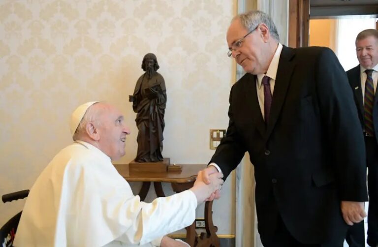 Ferenc pápa a Jád Vásem elnökével folytatott megbeszélést