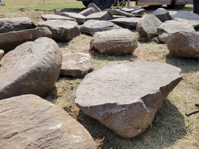 Sírköveket tártak fel egy volt zsidó temető közelében