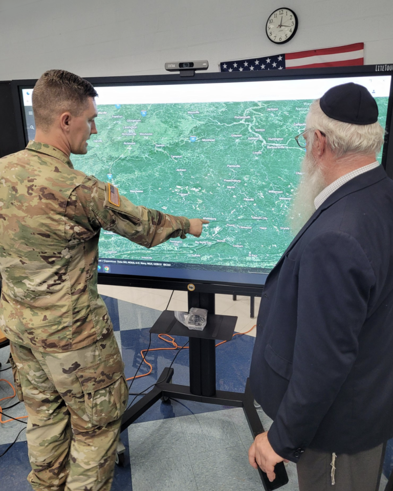 Amerikai rabbik segítenek az árvíz sújtotta területen