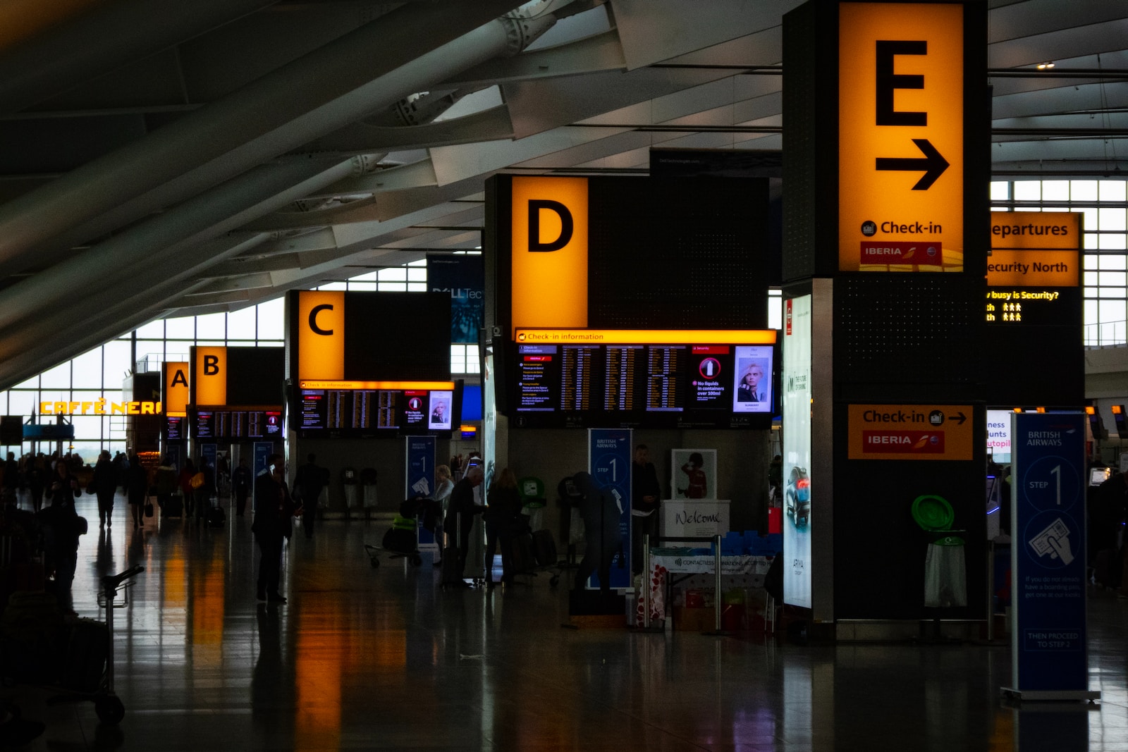 Egyszerűbb lehet az utasfelvétel a reptereken