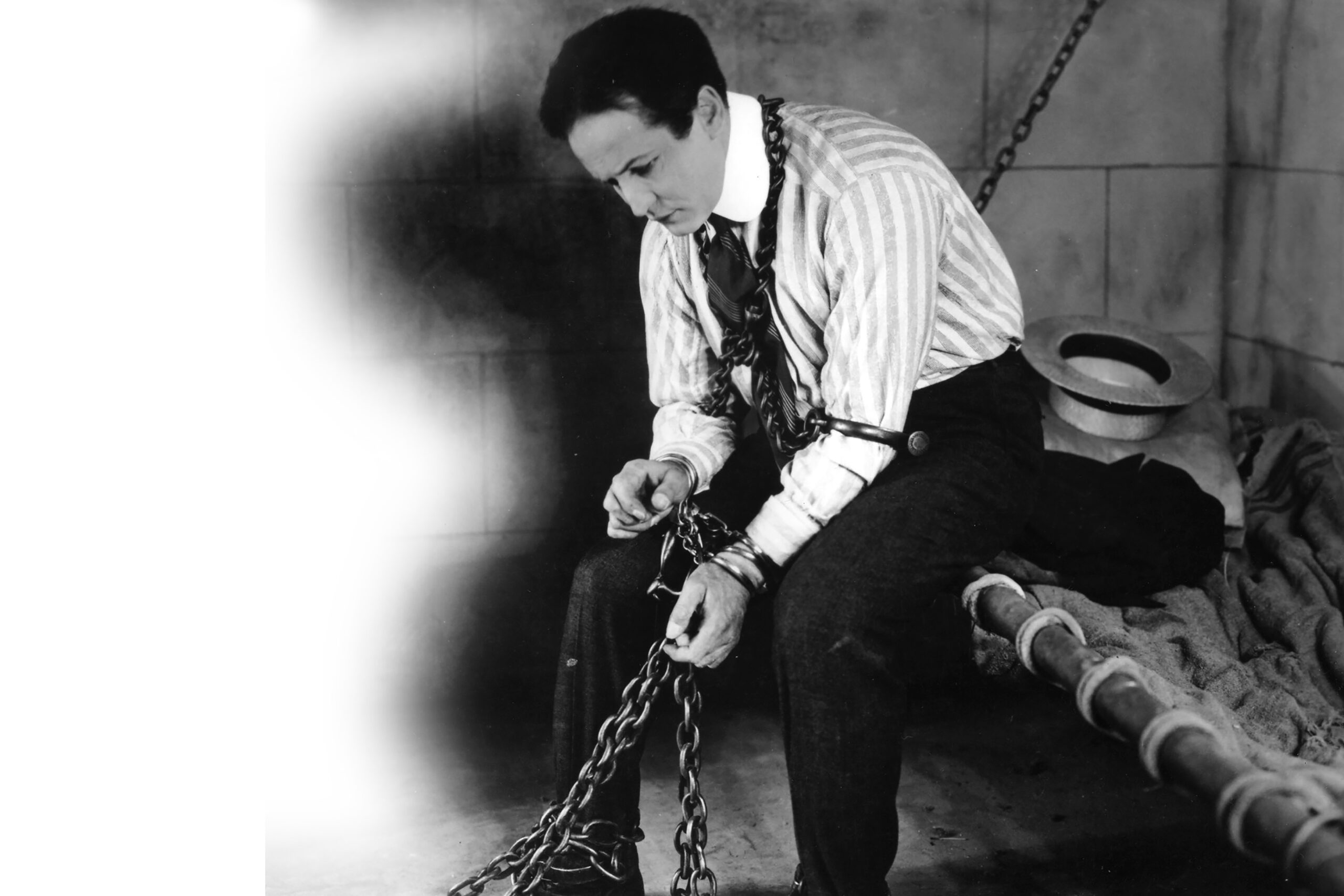 A rabbi fia, aki elbűvölte az egész világot – 150 éve született Harry Houdini