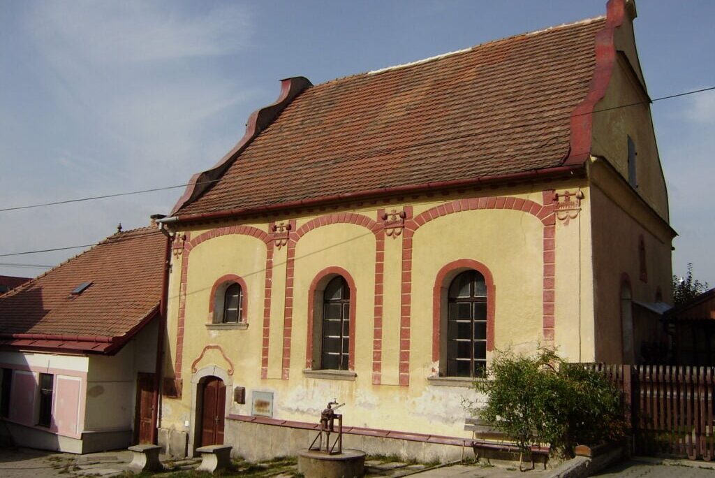 Megmentenek két cseh zsinagógát a pusztulástól – Zsido.com